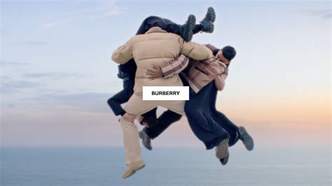 canzone pubblicità burberry|Ad of the Day: Burberry’s dreamlike dance through .